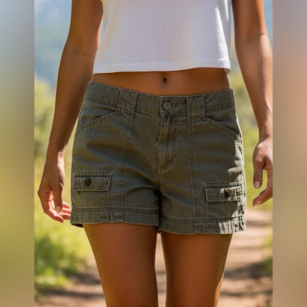 GAP Green Cargo Shorts Relaxed Fit Size 8